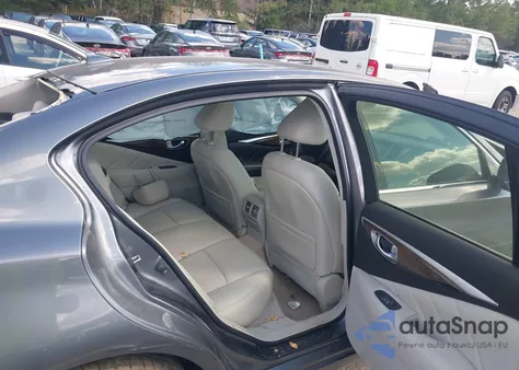 2015 Infiniti Q50 Premium z USA, uszkodzony, nr VIN JN1BV7AR7FM399672